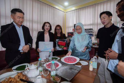 KILANG PEMPROSESAN IKAN TUNA