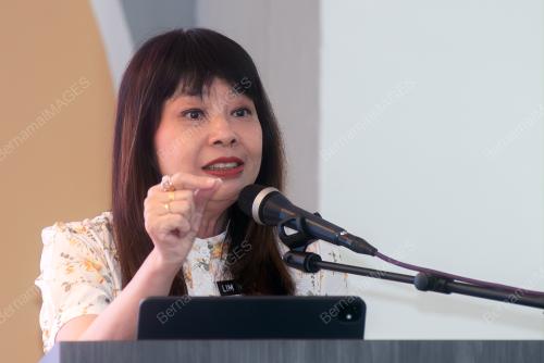 LIM HUI YING