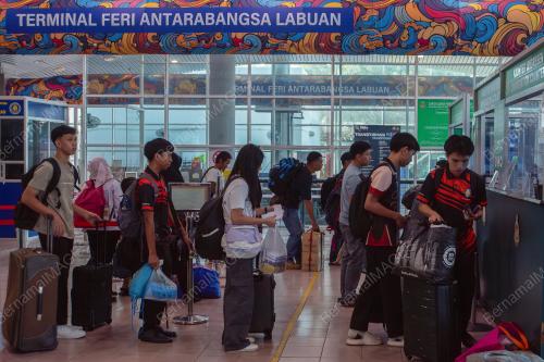 BALIK KAMPUNG TERMINAL FERI LABUAN
