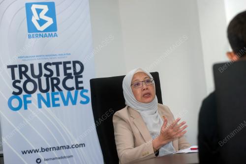 DR ZALIHA MUSTAFA