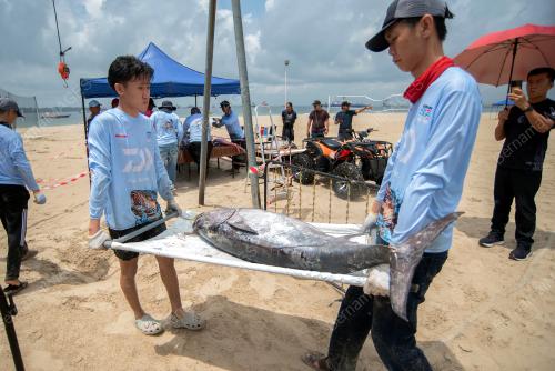 CABARAN MEMANCING LAUT DALAM
