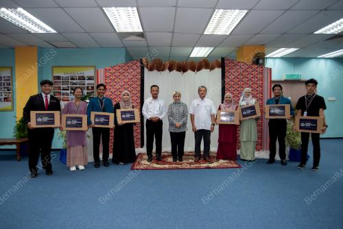 RAJA ZARITH SOFIAH