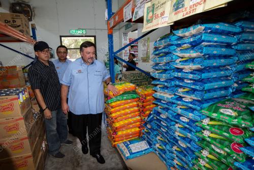 DATUK SERI AMIR HAMZAH AZIZAN