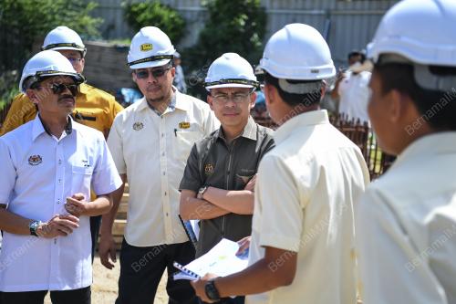 FAHMI FADZIL