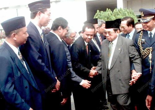 LGK01-18_10_2000_PRESIDEN-BALIK_14012016