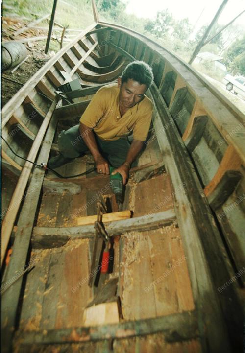LGK01-18_12_2000_PERAHU_15012016