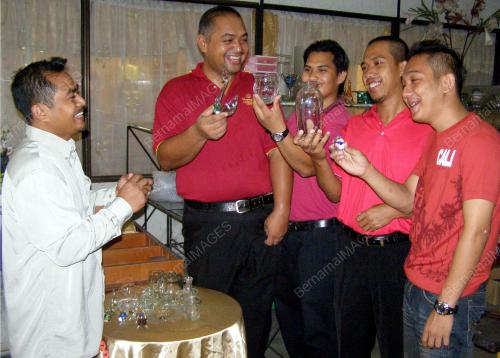 KAMARUL FAIZY ROSLAN