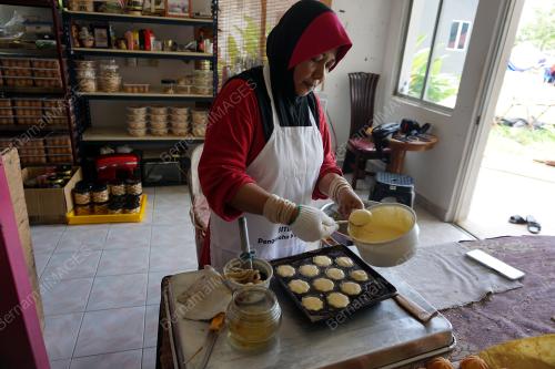 LGK01_03062019_KUIH_BAULU
