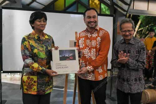 TAN SRI TUNKU PUTERI INTAN SHAFINAZ
