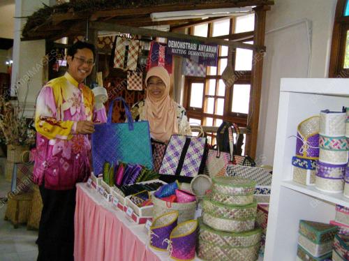 ZULKEFLE MD DERUS