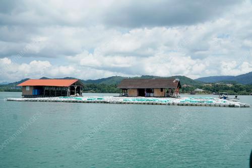 SANGKAR IKAN LAUT