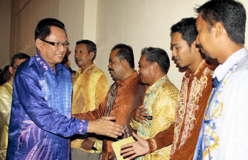 DR MOHD PUAD ZARKASHI