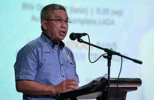 DATUK SERI DR ADHAM BABA