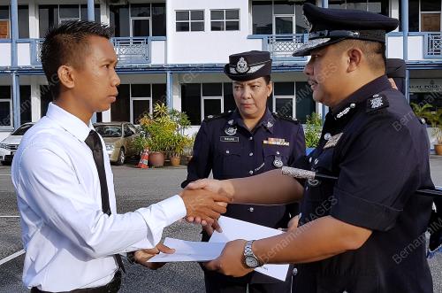LGK01_08102017_POLIS