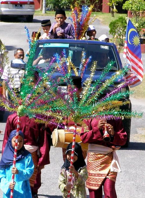 BERKHATAN_RAMAI