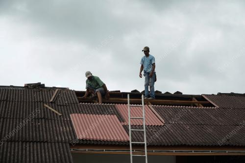 RIBUT KAMPUNG YOOI