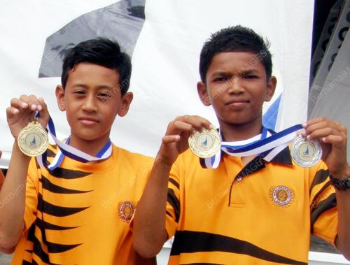 PELAYAR PELAPIS