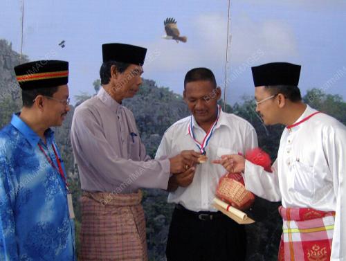 ABU BAKAR TAIB