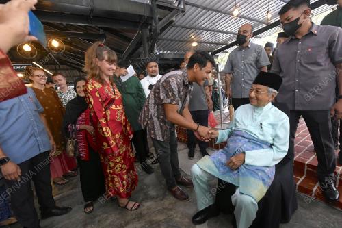 TUN DR MAHATHIR MOHAMAD