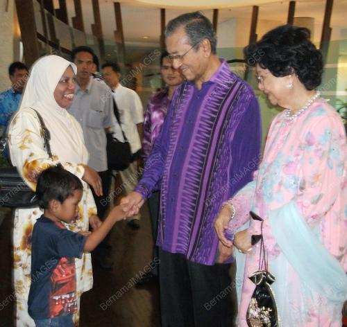 TUN MAHATHIR MOHAMAD