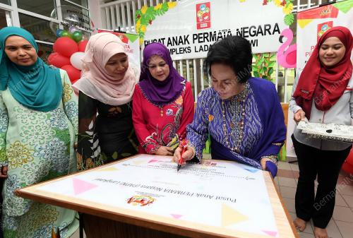 LGK01_18022018_ROSMAH-PERMATA