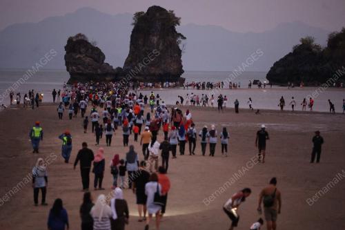 PANTAI TANJUNG RHU