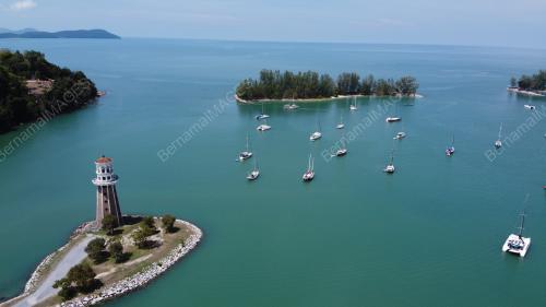 PANTAI KOK
