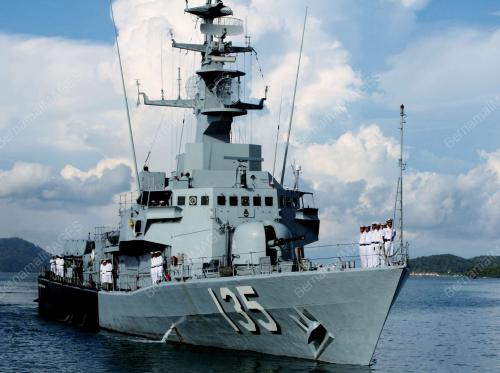 KAPAL TLDM KD LAKSAMANA