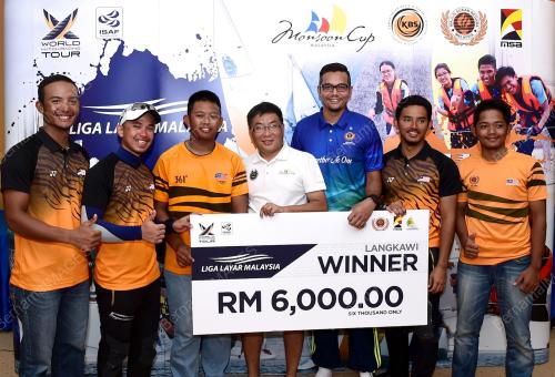 LGK01_24052015_JUARA