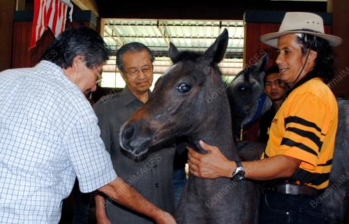 TUN MAHATHIR MOHAMAD