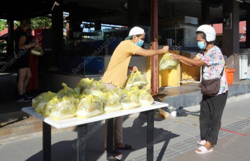 AGIHAN MAKANAN PERCUMA
