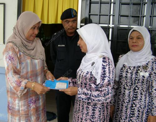 UMI KALSOM MOHD PIAH