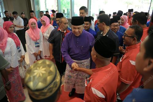 LGK02_02092016_UMNO