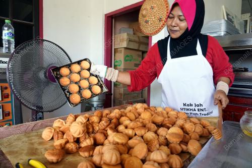 LGK02_03062019_KUIH_BAULU