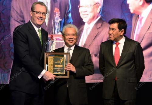LGK02_06122014_ANUGERAH_LTA