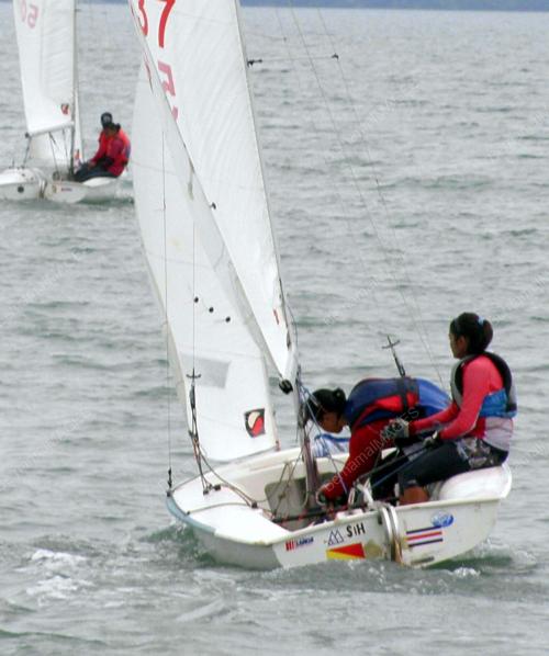 PERAHU LAYAR