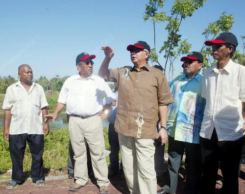 NAJIB TUN ABDUL RAZAK