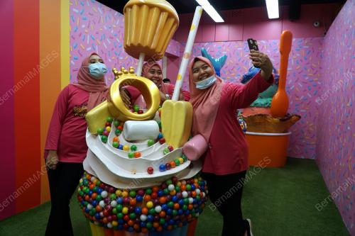 SELFIERIA MUSEUM