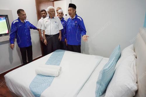 LGK02_16112019_DEBLEU_HOTEL