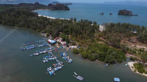 TANJUNG RHU