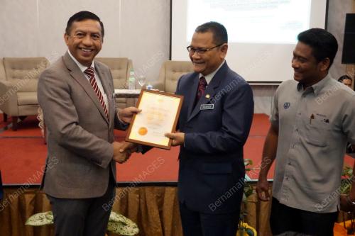 ZULKIFLI ABDULLAH