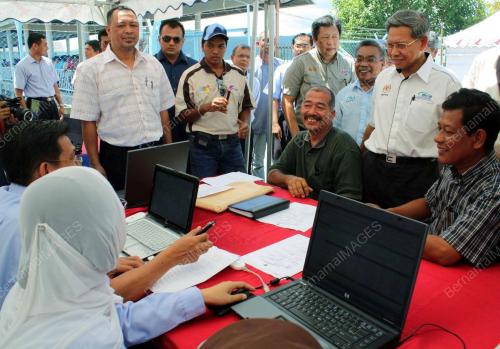 MUSTAPA MOHAMED