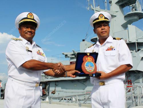 KAPAL TLDM KD LAKSAMANA