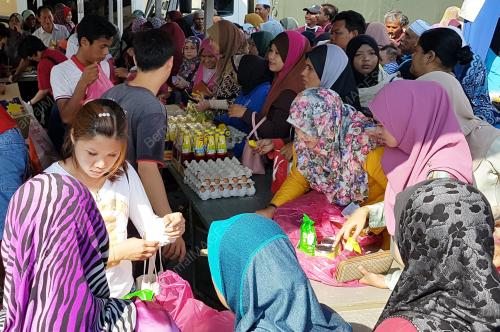 LGK02_26022018_JUALAN_RAKYAT