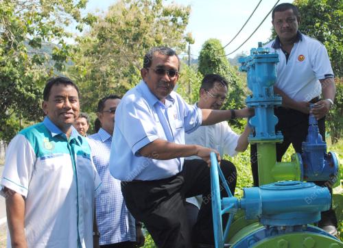 DATUK JOHARI BAHARUM