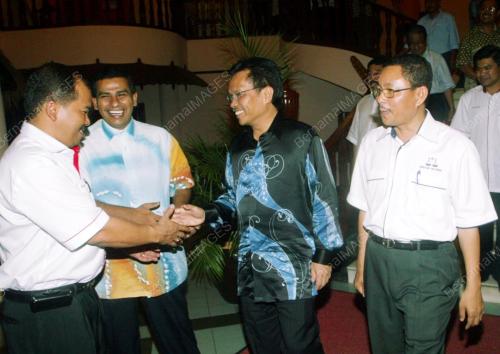 MOHD SHAFIE APDAL