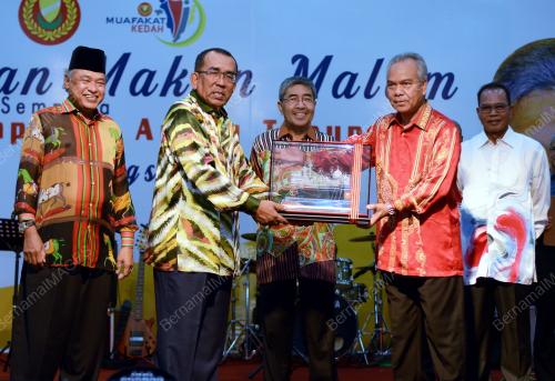 LGK02_28092016_ANUGERAH