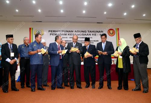 LGK02_29092016_PELANCARAN