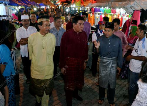 LGK02_30072013_MELAWAT_BAZAR