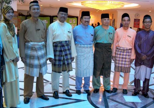 AZMAN UMAR